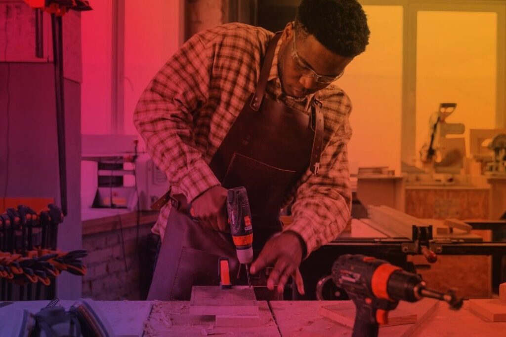 many_employees_work_too_many_hours_(1)